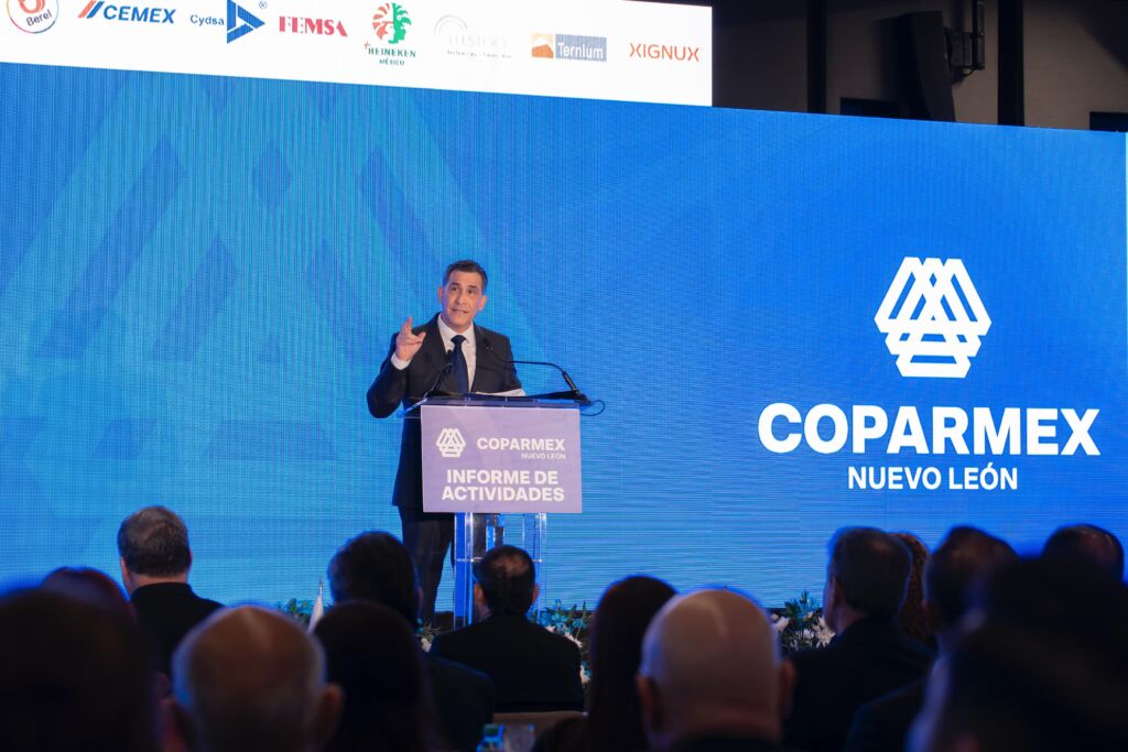 Celebramos nuestro Primer Informe de Actividades, un espacio de rendición de cuentas y diálogo que reunió a un gran foro empresarial y a los representantes de los tres Poderes del Estado.