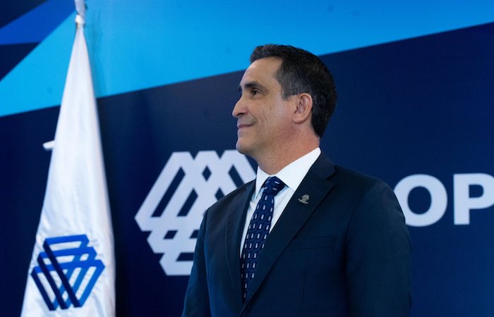 La Confederación Patronal de la República Mexicana (COPARMEX) Nuevo León exhortó al Congreso del Estado a iniciar el análisis y dictaminación de la iniciativa de Ley de Coordinación Metropolitana, al considerar que el crecimiento acelerado de la zona metropolitana exige un nuevo modelo de gobernanza que permita atender de manera conjunta los principales desafíos que enfrentan los municipios.